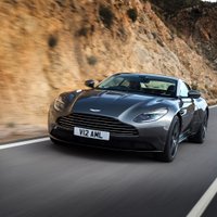 'Aston Martin DB11' ir pirmais šīs markas auto ar turbopūti