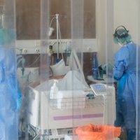 Stacionāros gaidāma Covid-19 pacientu skaita dubultošanās, saka Pavļuts