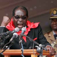 Президент Зимбабве закатил предновогоднюю вечеринку на фоне голода в стране