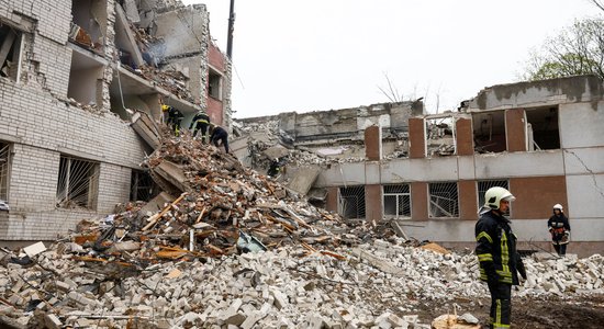 Российский удар по Чернигову: число жертв выросло до 14, повреждены несколько многоэтажных домов. Что известно