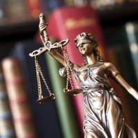 Tiesa uz laiku apturējusi 'Olmafarm' balsstiesības 'Olainfarm' akcionāru sapulcēs