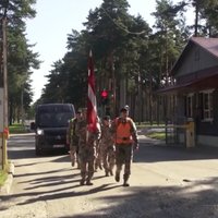 Video: Karavīri dodas pārgājienā - svētceļojumā uz Aglonu