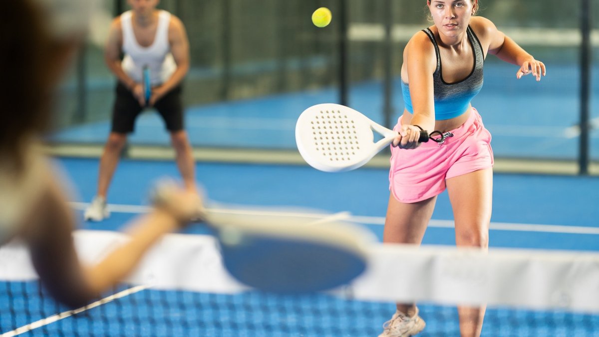 Padeltenisa bums sasniedz Latviju. Ieguldīs 25 miljonus 