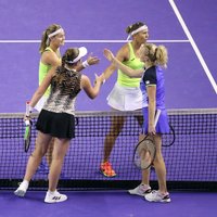 Ostapenko ar Sinjakovu iekļūst Maskavas WTA turnīra dubultspēļu sacensību finālā
