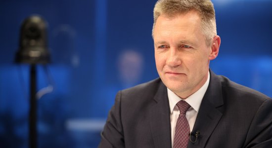 "Spried ar Delfi" intervija ar Satiksmes ministrijas valsts sekretāru Anduli Židkovu. Pilns ieraksts