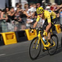 Британец Фрум стал трехкратным чемпионом многодневки "Тур де Франс"