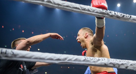 Бриедис победил Дортикоса в финале WBSS и стал чемпионом мира IBF