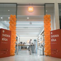 Iepirkšanās centrā 'Akropole' atvērts 'Xiaomi' pirmais oficiālais veikals Latvijā