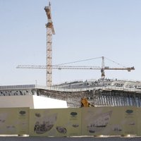 Gatavošanās Pasaules kausam futbolā Katarā prasījusi jau simtiem dzīvību