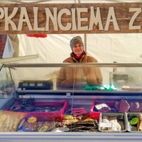 Klapkalnciema pēdējie karognesēji. Zvejniekmeita Kristīne Eglīte par ģimenes rūpalu trešajā paaudzē