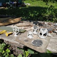 Nodedzināt māju mācību nolūkos: kā eksperimentālā arheoloģija ienāk Latvijā