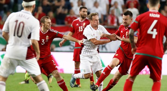 Latvijas futbola izlase uz pirmo 'Euro 2020' kvalifikācijas spēli dodas bez Višņakova