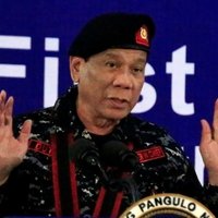Duterte dod atļauju armijai nošaut sevi, ja kļūs par diktatoru