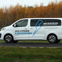 Video: Jānis Kļaviņš izmēģina elektrisko 'Citroen e-SpaceTourer' busiņu