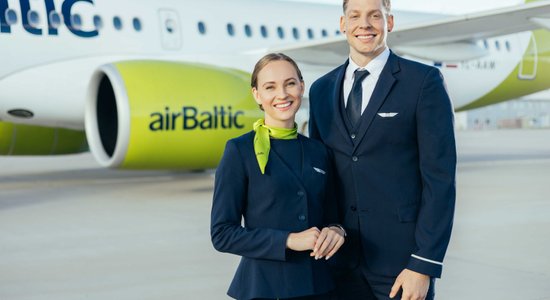 У airBaltic открыто 90 вакансий бортпроводников. Ищут кладовщиков, координаторов, механиков и других. Какие зарплаты предлагаются?