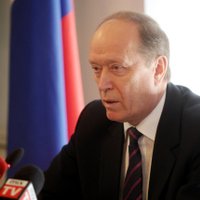 Krievijas vēstnieks godina kara noziedznieku Kononovu