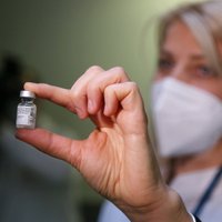 Covid-19 vakcīna nogādāta uz visiem galamērķiem Latvijā
