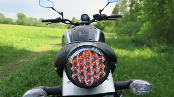 Yamaha XSR 900 - 6