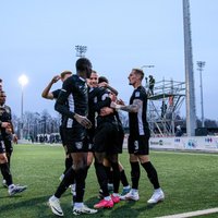 'Valmieras' futbolisti turpina teicamo sezonas sākumu un pārspēj arī 'Riga' komandu