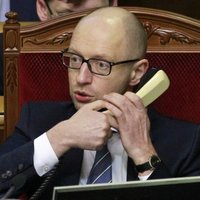 Jaceņuks brīdina par iespējamo atkāpšanos no Ukrainas premjera amata
