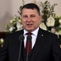 Valsts prezidents Rīgas pilī pasniedz valsts augstākos apbalvojumus