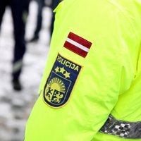 Policija meklē aculieciniekus ceļu satiksmes negadījumam Čaka un Tallinas ielu krustojumā