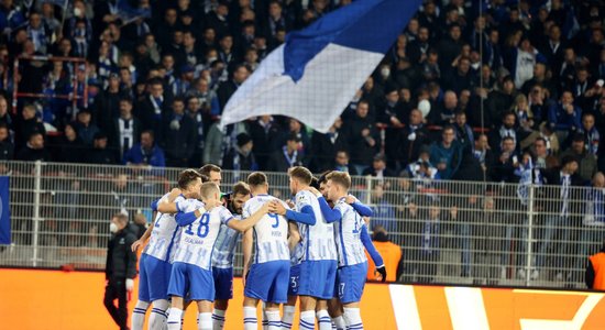 'Hertha' nemaksās algu tiem nevakcinētajiem spēlētājiem, kas nonākuši karantīnā