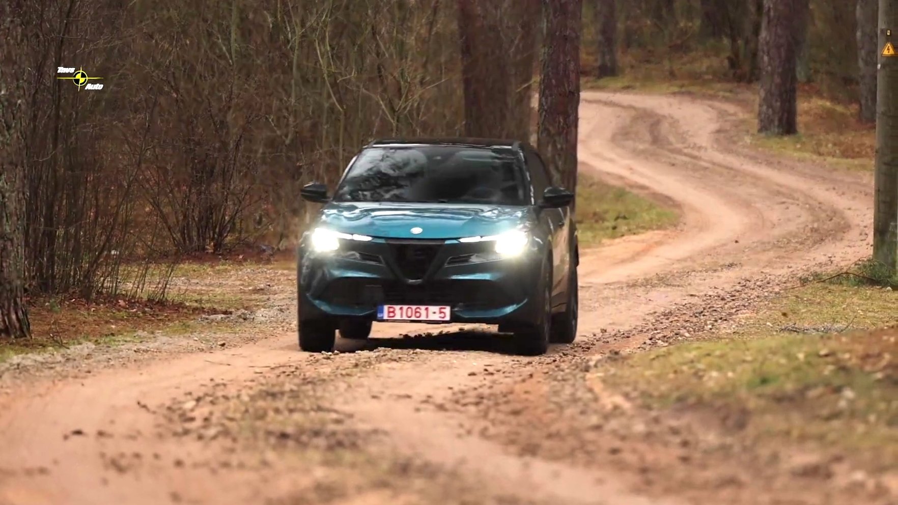 Video: Vai "Junior" kompaktais apvidnieks ir īsts "Alfa Romeo"?