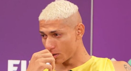 Video: Rišarlisons nespēj valdīt emocijas, satiekot Ronaldo