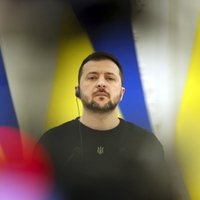 Ukraina neplāno atstāt Kurskas apgabalu, paziņo Zelenskis