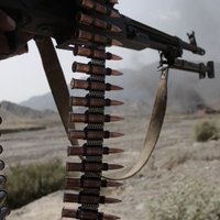 Afgāņu karavīrs Kabulā atklāj uguni uz NATO karavīriem