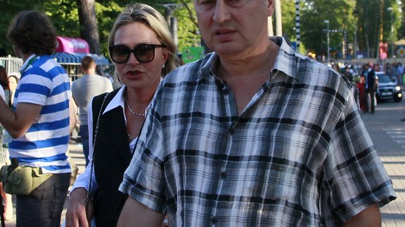 Leonid Esterkin and his wife at the opening