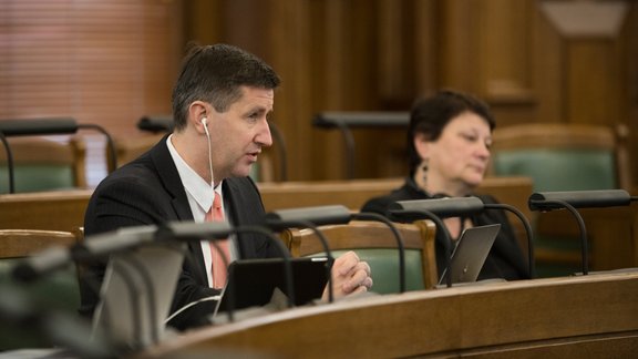 Saeima; Vjačeslavs Dombrovskis