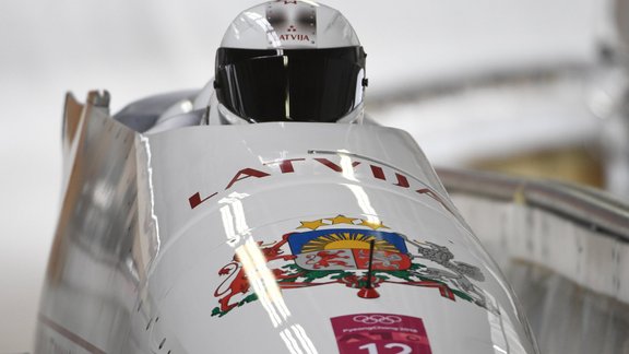 Phjončhanas olimpiskās spēles, bobsleja četrinieku sacensības