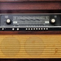 'Radio Naba' par vēstures raidījumu saņem aizrādījumu no NEPLP