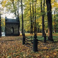 Инспекция по охране памятников: разрушать Большое кладбище ради трамвая нельзя