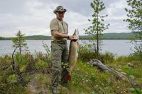 У Путина опровергли, что использовали старые фото со щукой