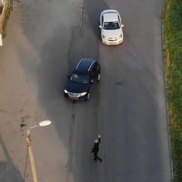 ВИДЕО: Полицейский дрон за час "поймал" шесть агрессивных водителей
