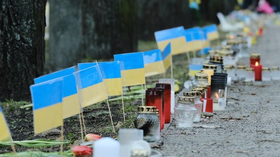 Protesti Ukrainas atbalstam pie Krievijas vēstniecības 27. februārī - 5