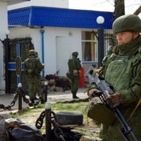 Ukrainas aizsardzības ministru neielaiž Krimā; sasaukta Drošības padomes sēde