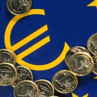 Курс евро к доллару упал до 11-летнего минимума