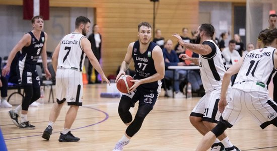 'Liepājas' basketbolisti kļūst par 'Rīgas Zeļļu' pretiniekiem Latvijas kausa pusfinālā