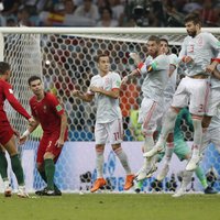 Хет-трик Роналду спас Португалию от поражения в Сочи против Испании