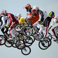 Štrombergs izcīna otro vietu Pasaules kausa noslēdzošajā posmā BMX superkrosā
