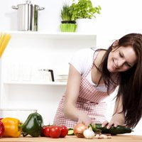 Piecas ēdiena gatavošanas kļūdas, kas rada lieko svaru