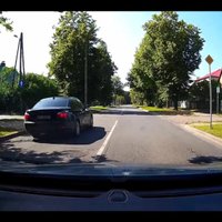 Video: Pārgalvīgs 'BMW' Rīgā jož ar ātrumu 100 kilometri stundā