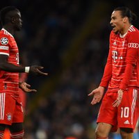 Dabūja pa muti: 'Bayern' futbolisti Manē un Sanē sakāvušies pēc zaudējuma Čempionu līgā
