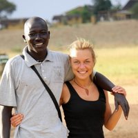 Repšes meita Ugandā palīdz afrikāņiem