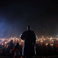 Шествия с факелами и блиндажные свечи для Украины: как в Латвии отметят 11 ноября