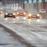 Latvijas ceļu būvētājs о ремонте дорог в Латвии: партии предвыборные обещания так и не выполнили